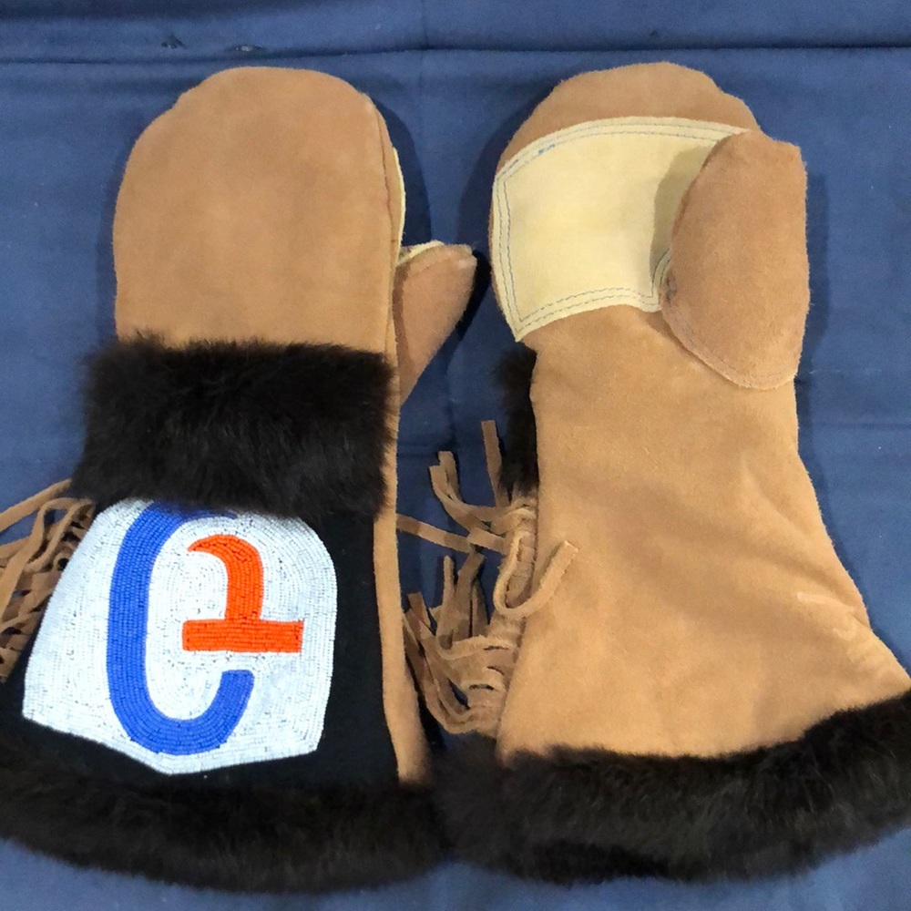 Astis mittons